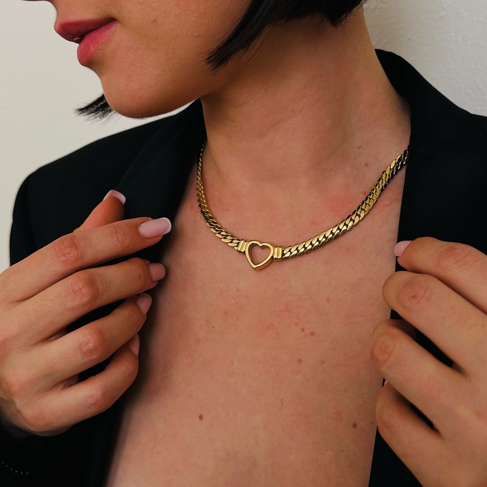 New Gold Sacred Heart Necklace Link Chain Minimalist Braided Choker